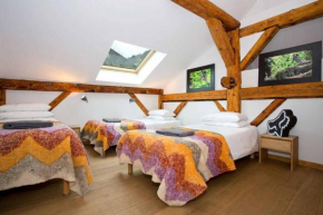 Отель Hideout Hostel, Морзин